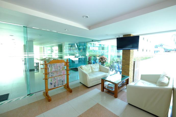 Imagen de los interiores del Hotel Thatphanom River View. Foto 18