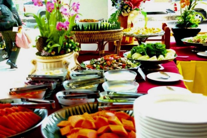 Imagen del bar/restaurante del Hotel Thatphanom River View. Foto 5
