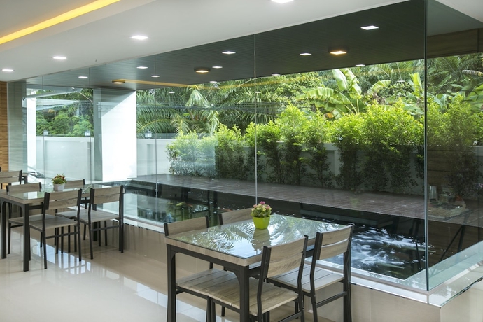 Imagen del bar/restaurante del Hotel Thawan Apartment. Foto 4