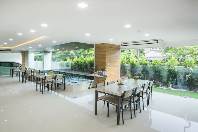 Imagen del bar/restaurante del Hotel Thawan Apartment. Foto 5