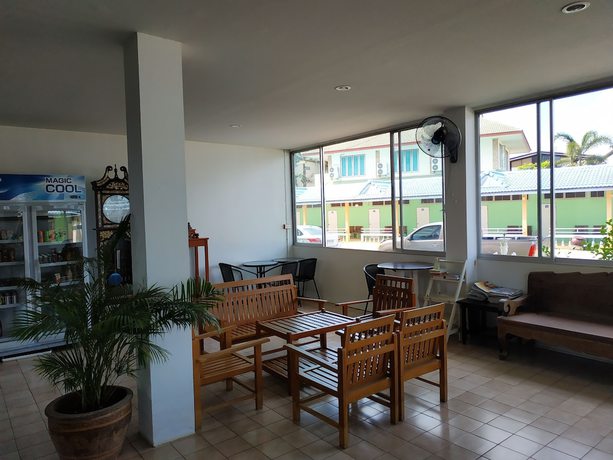 Imagen de los interiores del Hotel Thawat. Foto 8