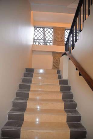 Imagen de los interiores del Hotel Thazin Palace A. Foto 17