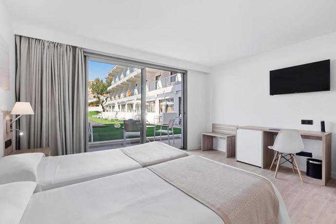 Imagen de la habitación del Hotel Thb Cala Lliteras. Foto 26