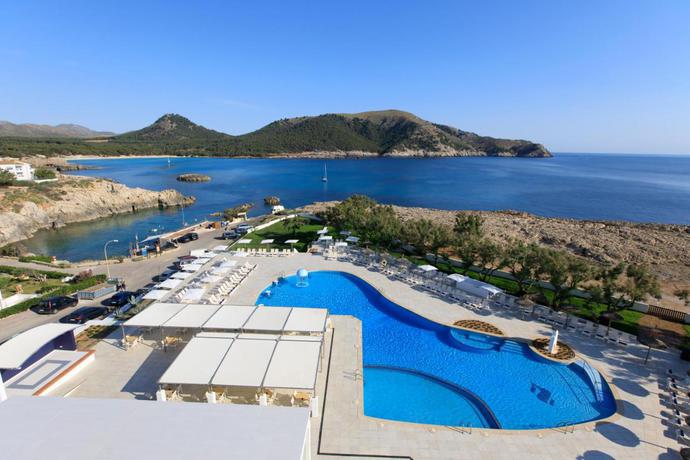 Imagen de la piscina del Hotel Thb Cala Lliteras. Foto 36