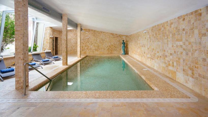 Imagen de la piscina del Hotel Thb María Isabel - Adults Only. Foto 11