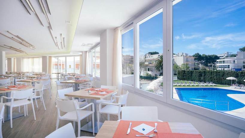 Imagen del bar/restaurante del Hotel Thb María Isabel - Adults Only. Foto 2