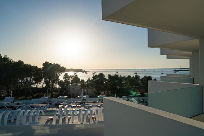 Imagen de los interiores del Hotel Thb Naeco Ibiza - Adults Only. Foto 13