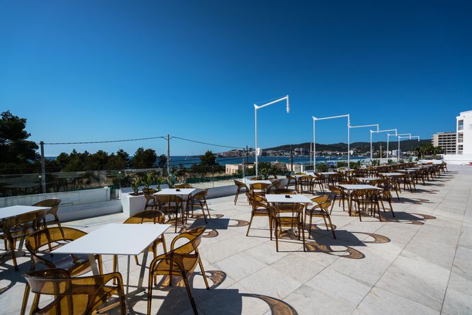 Imagen del bar/restaurante del Hotel Thb Naeco Ibiza - Adults Only. Foto 5