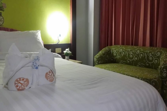 Imagen de la habitación del Hotel The 1 Place Hat Yai. Foto 6