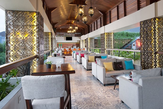 Imagen del bar/restaurante del Hotel The 1o1 Yogyakarta Tugu. Foto 2