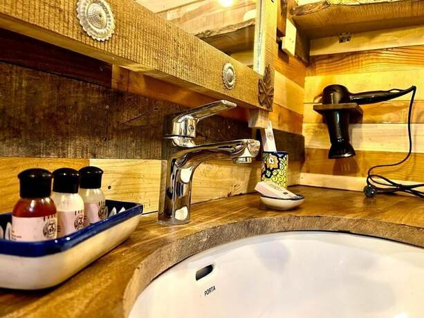 Imagen general del Hotel The 2 Magpies. Foto 9