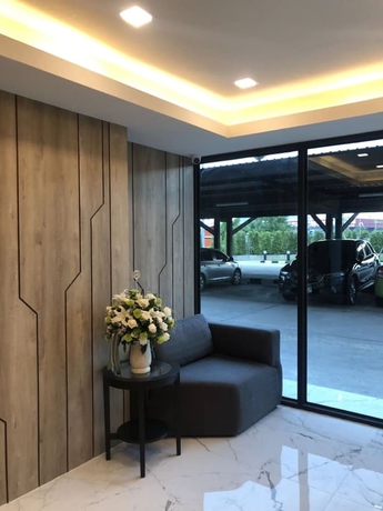 Imagen de los interiores del Hotel The 28th. Foto 17