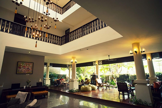 Imagen de los interiores del Hotel The 3 Sis. Foto 17