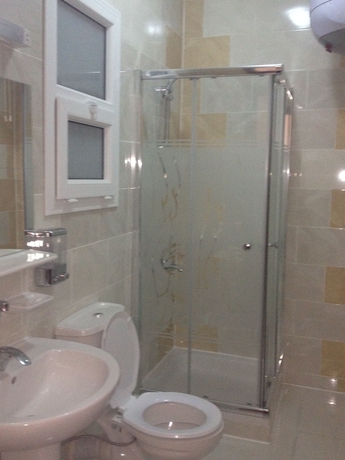 Imagen de la habitación del Hotel The 3sis Apartments. Foto 12
