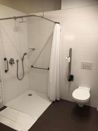 Imagen de la habitación del Hotel The 5. Foto 4