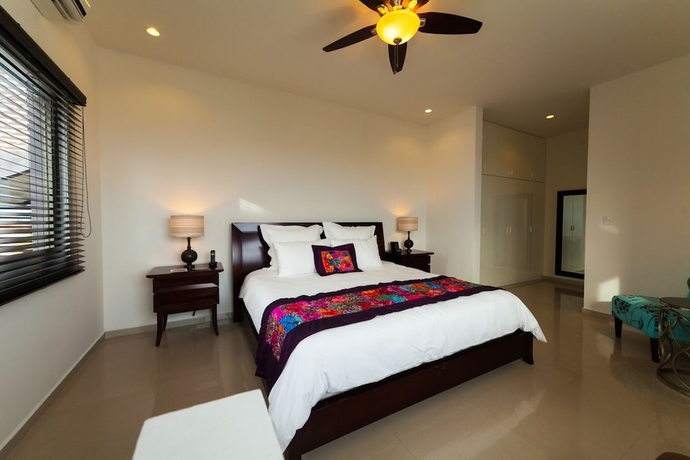 Imagen de la habitación del Hotel The 5th Avenue. Foto 8