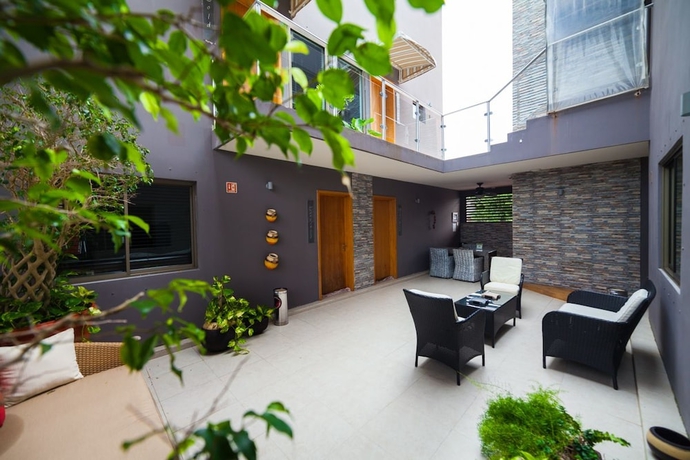 Imagen de los interiores del Hotel The 5th Avenue. Foto 18