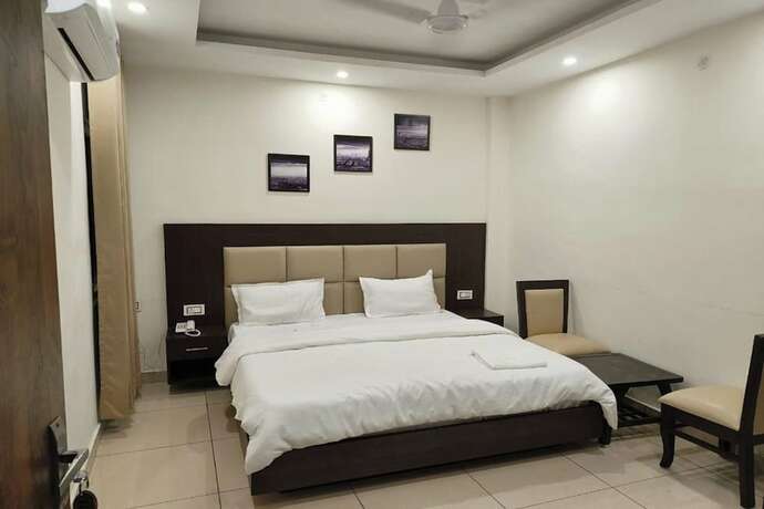 Imagen de la habitación del Hotel The 7 Seas. Foto 17