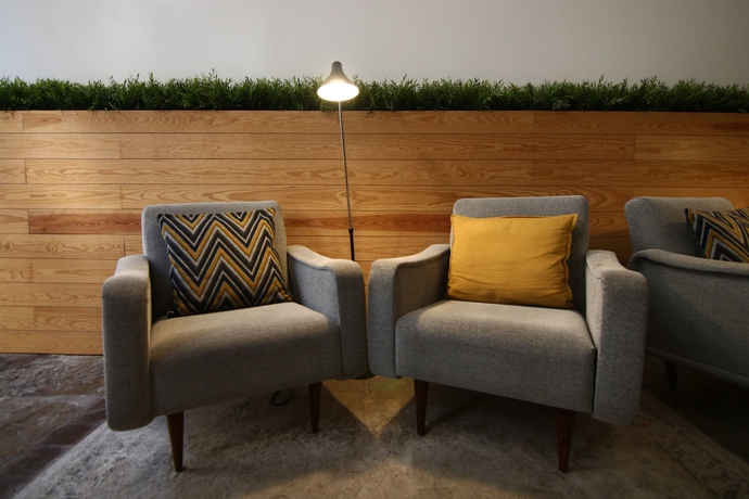 Imagen de los interiores del Hotel The 8 Downtown Suites. Foto 19