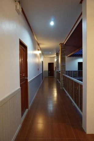 Imagen general del Hotel The Aam Resort Bang Sa-Re. Foto 2