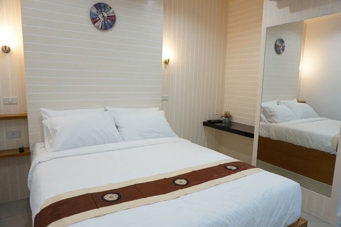 Imagen general del Hotel The Aam Resort Bang Sa-Re. Foto 3