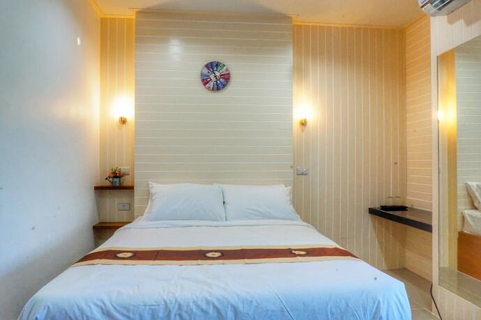 Imagen general del Hotel The Aam Resort Bang Sa-Re. Foto 5