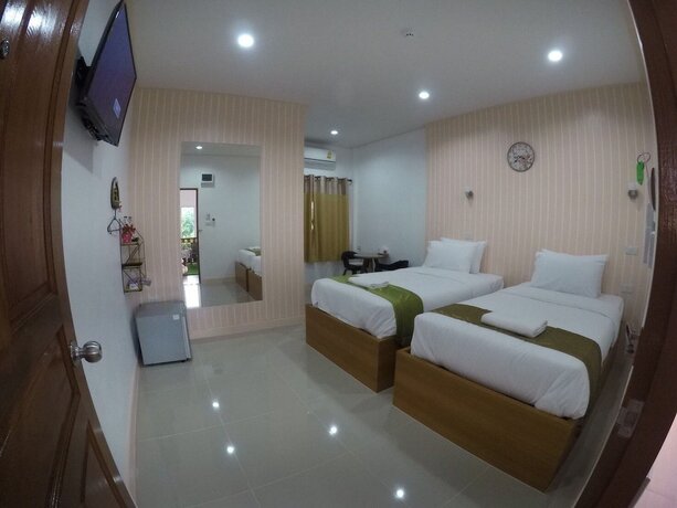 Imagen de la habitación del Hotel The Aam Resort Bang Sa-Re. Foto 9