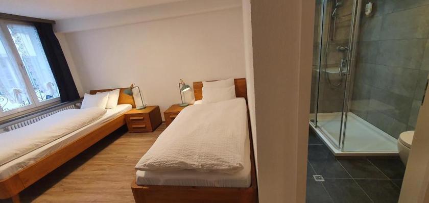 Imagen de la habitación del Hotel The Aarburg and Caf&eacute;. Foto 10