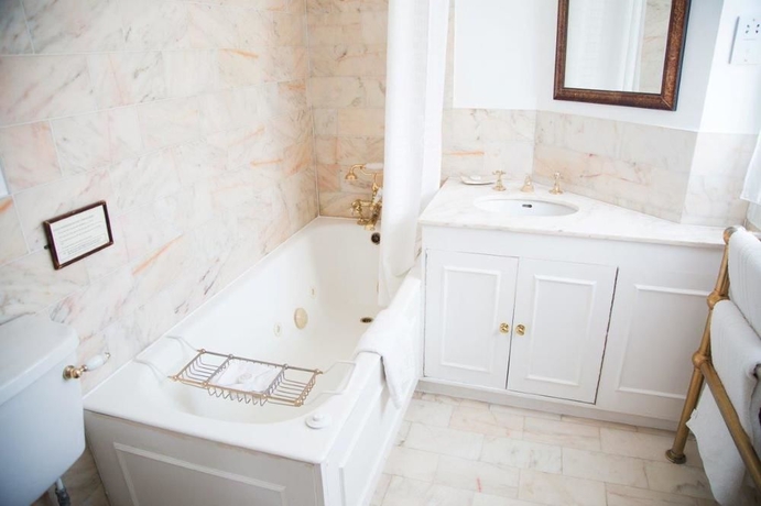 Imagen de la habitación del Hotel The Abbey Court Notting Hill. Foto 9