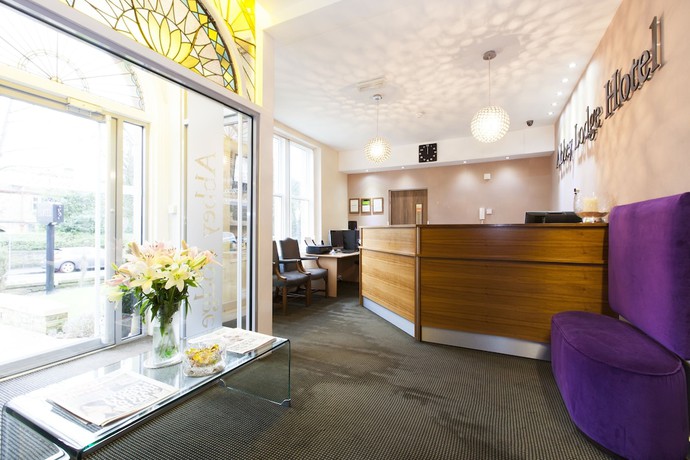 Imagen de los interiores del Hotel The Abbey Lodge. Foto 19