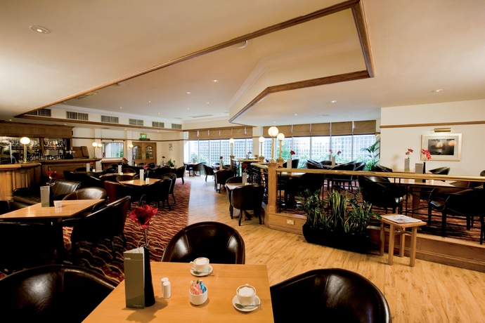 Imagen del bar/restaurante del Hotel The Aberdeen Altens. Foto 2