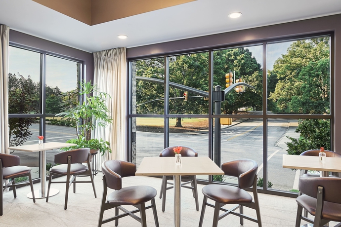 Imagen de los interiores del Hotel The Abernathy Of Clemson. Foto 13