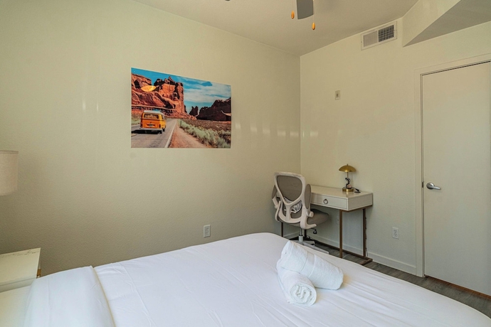 Imagen de la habitación del Hotel The Access. Foto 2
