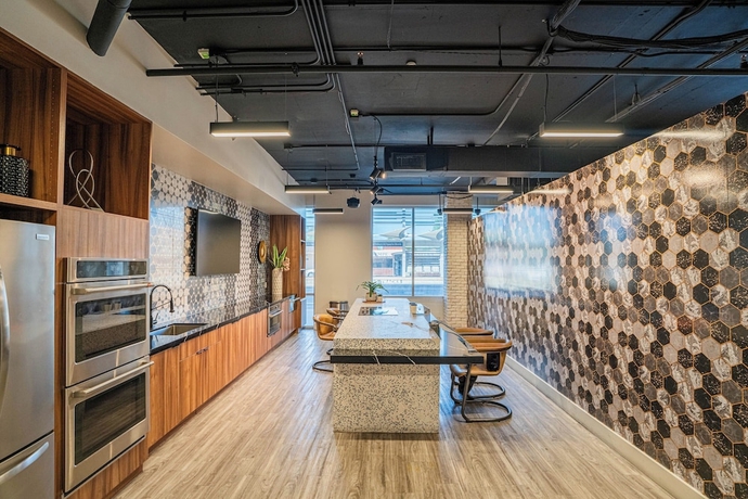 Imagen de los interiores del Hotel The Access. Foto 16