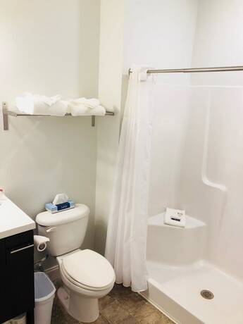 Imagen de la habitación del Hotel The Acorn Suites. Foto 15