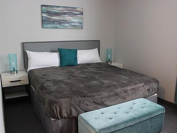 Imagen de la habitación del Hotel The Acorn Suites. Foto 16