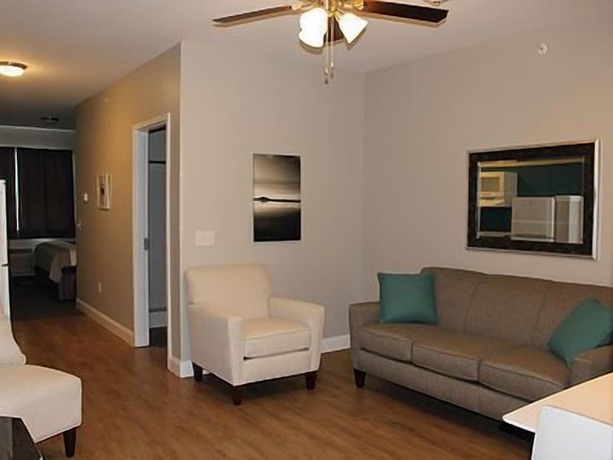 Imagen de la habitación del Hotel The Acorn Suites. Foto 20