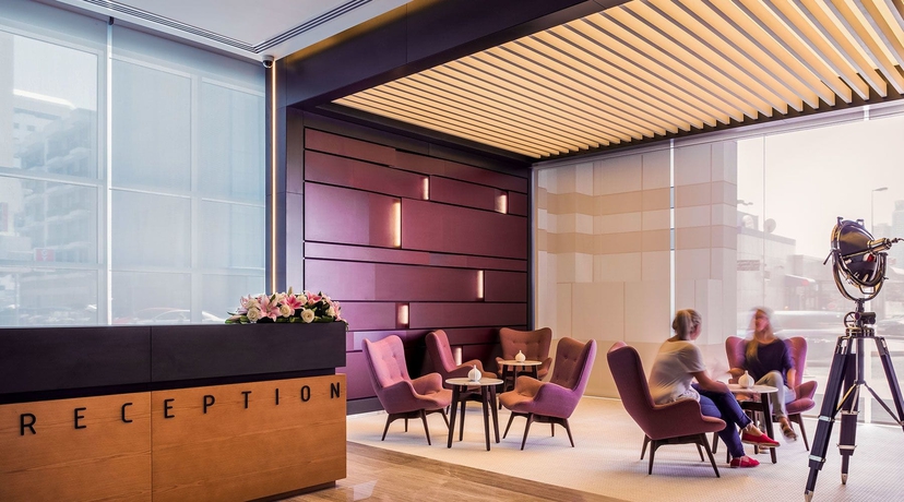 Imagen de los interiores del Hotel The Act Sharjah. Foto 11