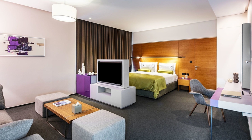 Imagen de los interiores del Hotel The Act Sharjah. Foto 13