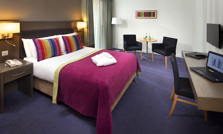 Imagen de la habitación del Hotel The Address Citywest. Foto 8