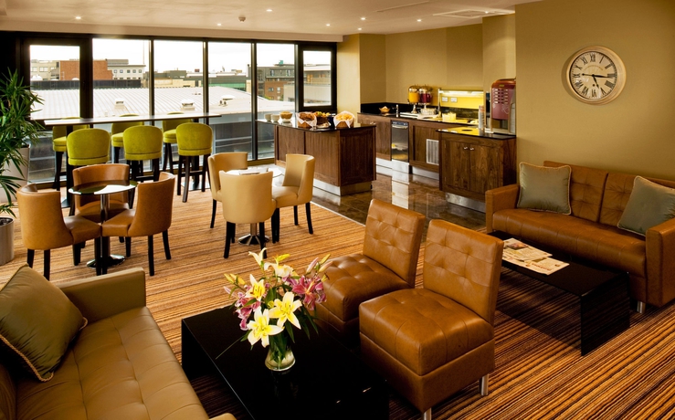 Imagen del bar/restaurante del Hotel The Address Connolly. Foto 2