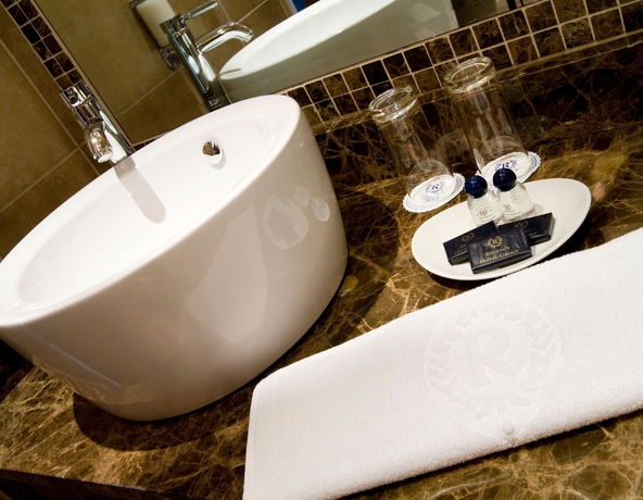 Imagen de la habitación del Hotel The Address Connolly. Foto 10