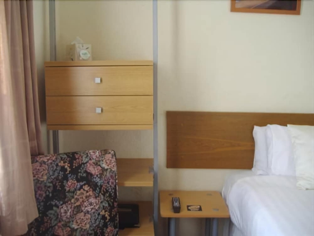 Imagen de la habitación del Hotel The Address. Foto 9