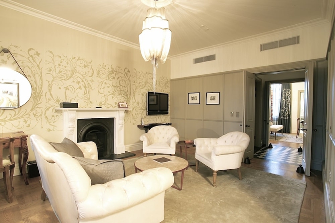 Imagen de la habitación del Hotel The Adria. Foto 11