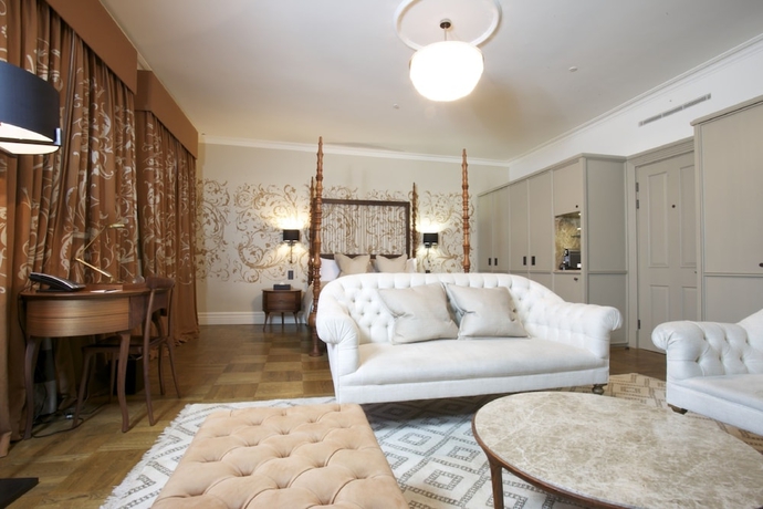 Imagen de la habitación del Hotel The Adria. Foto 15