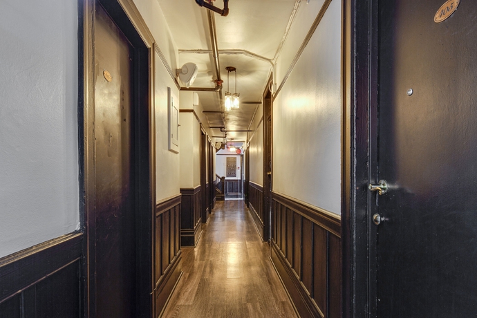 Imagen de los interiores del Hotel The Adrian. Foto 14