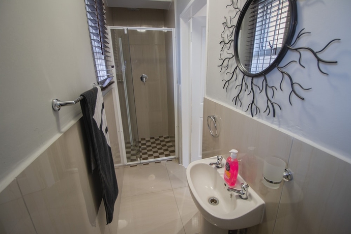 Imagen de la habitación del Hotel The Afropolitan. Foto 7