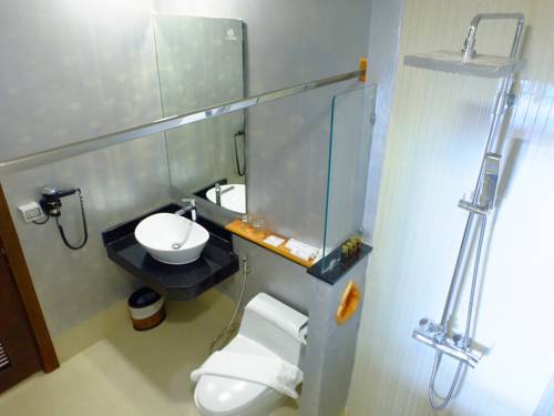 Imagen de la habitación del Hotel The Agate Pattaya Boutique Resort. Foto 15