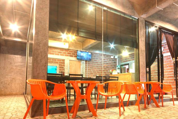 Imagen del bar/restaurante del Hotel The Aireen Hotel. Foto 5