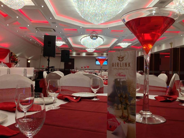 Imagen de los interiores del Hotel The Airlink London Heathrow. Foto 7